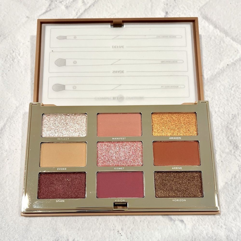 Complex Culture FUTURE’S SO BRIGHT Eyeshadow Palette BNIB - Picture 4 of 11